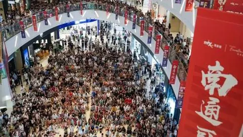 特鲁姆普在台球斯诺克赛中晋级八强